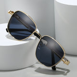 European and American New Retro Square Frame Punk Metal Sunglasses, Simple and Versatile Sunglasses That Can Be Paired with Myopia Glasses