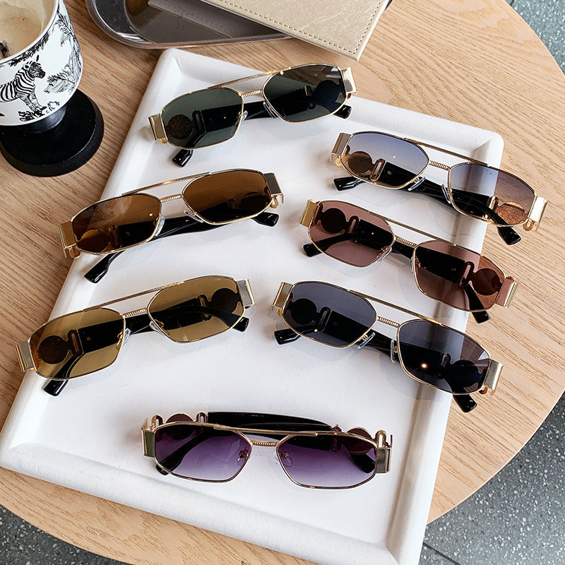 Daparo Cross-Border Style Metal Double-Bridge Sunglasses with European and American Trendy Head-Shaped Decorative Temple Pieces, Small Square Frame Men's Sunglasses