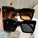 2026 New European and American Style Large Frame Leopard Print Sunglasses for Women, Uv Protection, Slimming Effect, Fashionable Trendy Flat Glasses with a High-End Feel