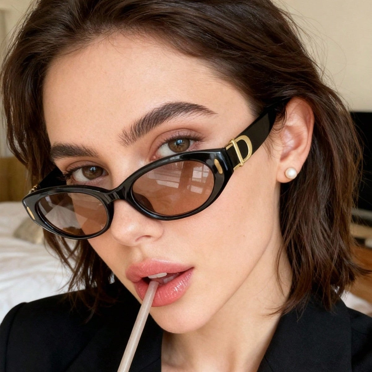 New Cross-Border French Retro Style Narrow-Frame Cat-Eye Sunglasses with Metal Letter Decoration and Rivet Details, Niche Design Sunglasses