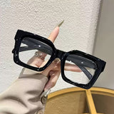 2026 New European and American Style Large Frame Leopard Print Sunglasses for Women, Uv Protection, Slimming Effect, Fashionable Trendy Flat Glasses with a High-End Feel