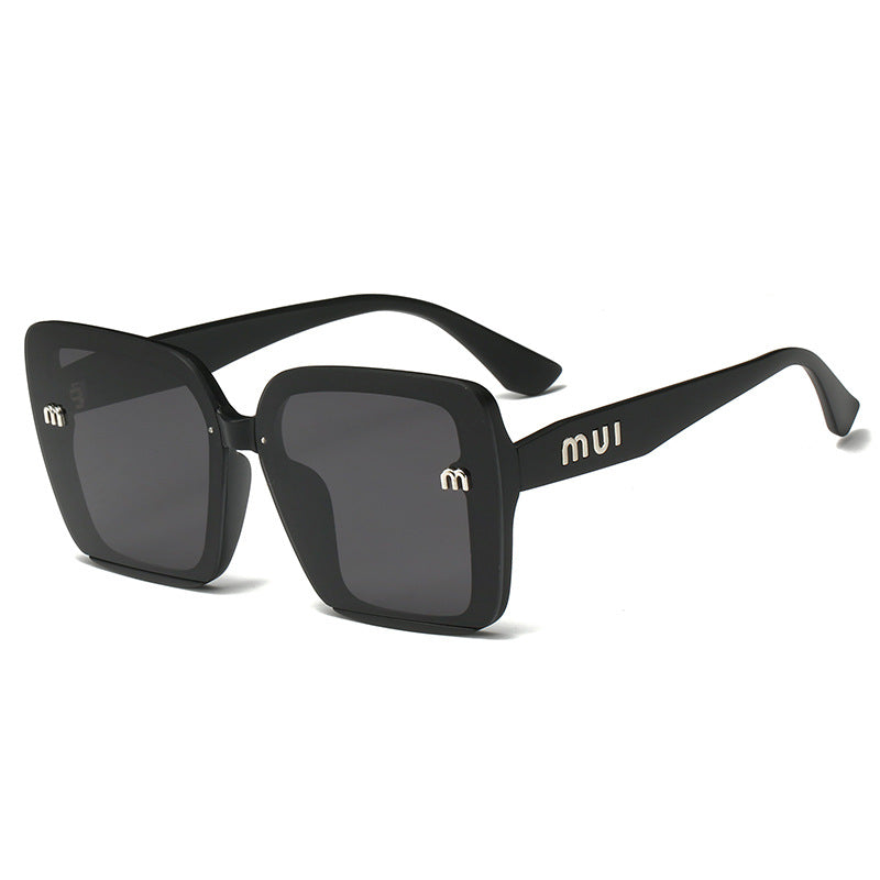 2026 New Model Xiaohongshu Style Square Frame with Glitter Powder, High-End Sunglasses, Fashionable Internet Celebrity Trendy Sunglasses