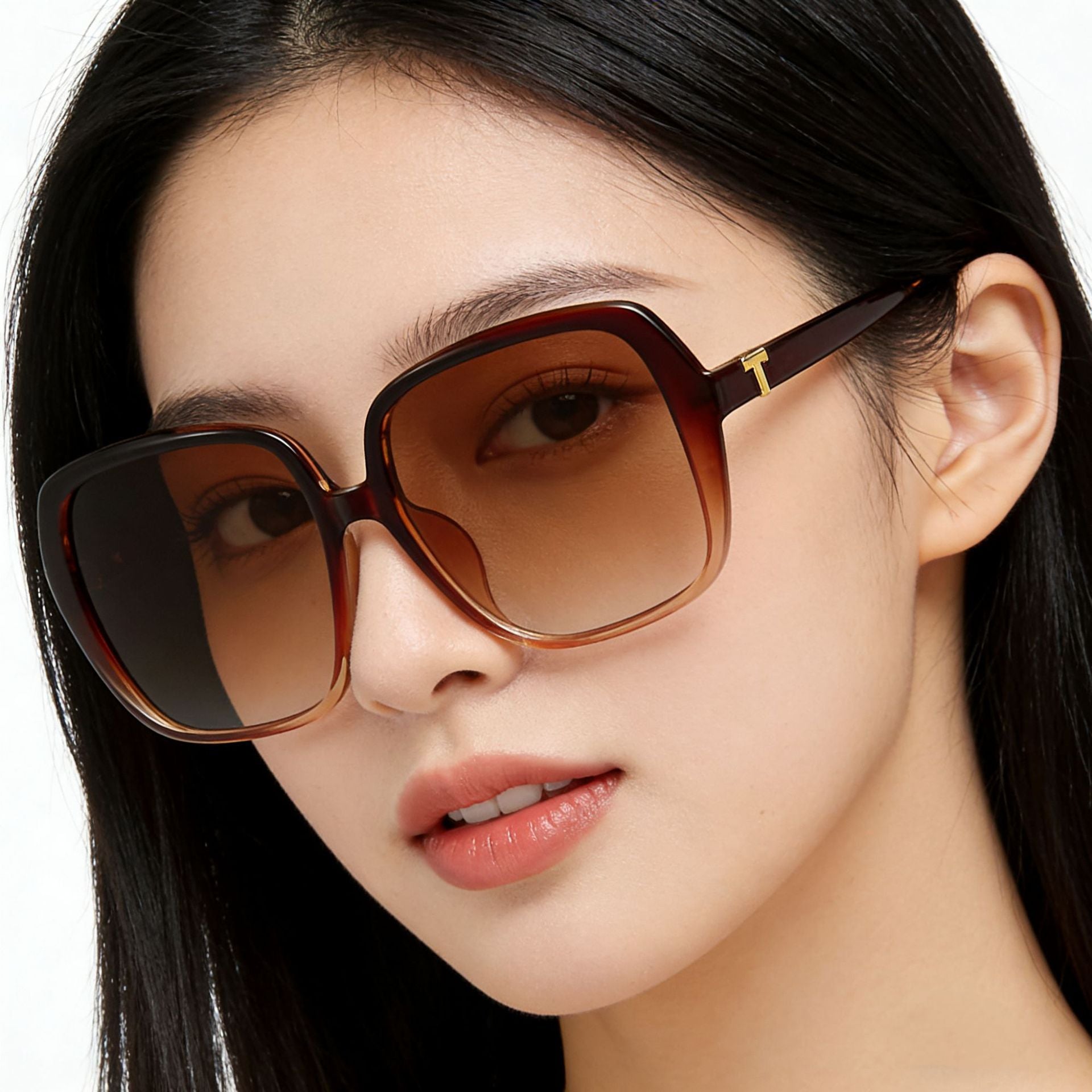 2026 New Women's Sunglasses, Men's Driver's Driving Sunglasses, Anti-Uv Toad Glasses, Fashionable Large Frame Wholesale