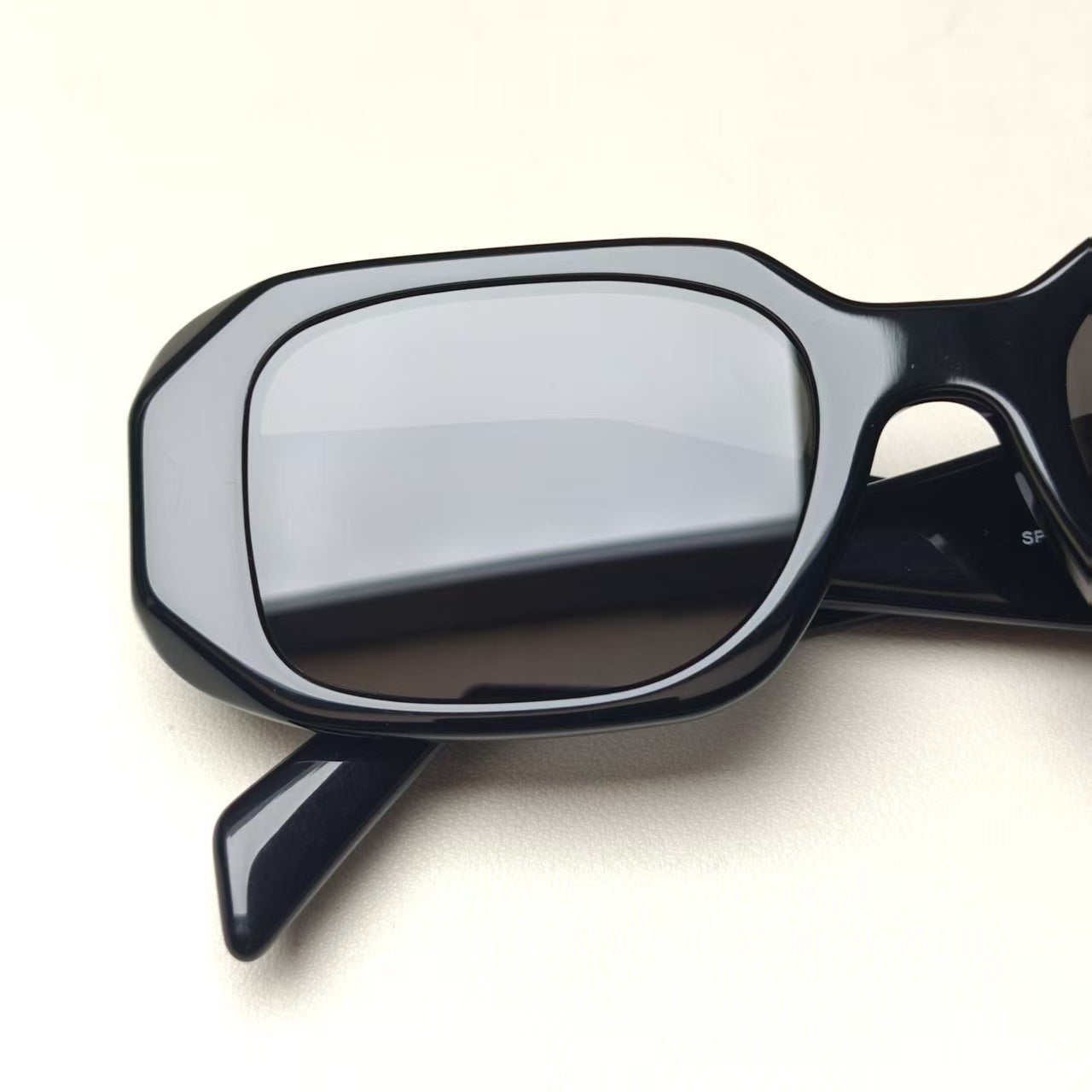 2026 Hot-selling PLD Cat Eye Sunglasses for Women, Rectangular Square Frame, Fashionable Sunglasses OPR 17WSF